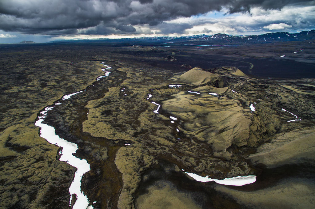 38 razões para visitar a Islândia com um Drone 09