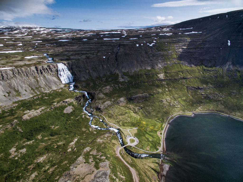 38 razões para visitar a Islândia com um Drone 19