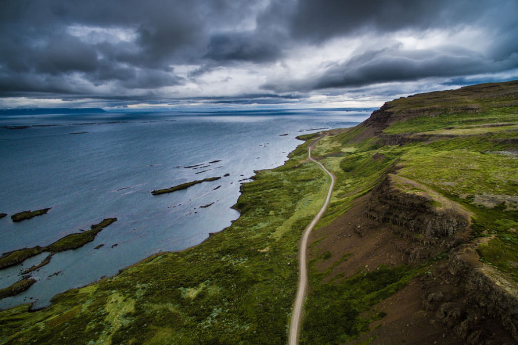 38 razões para visitar a Islândia com um Drone 21