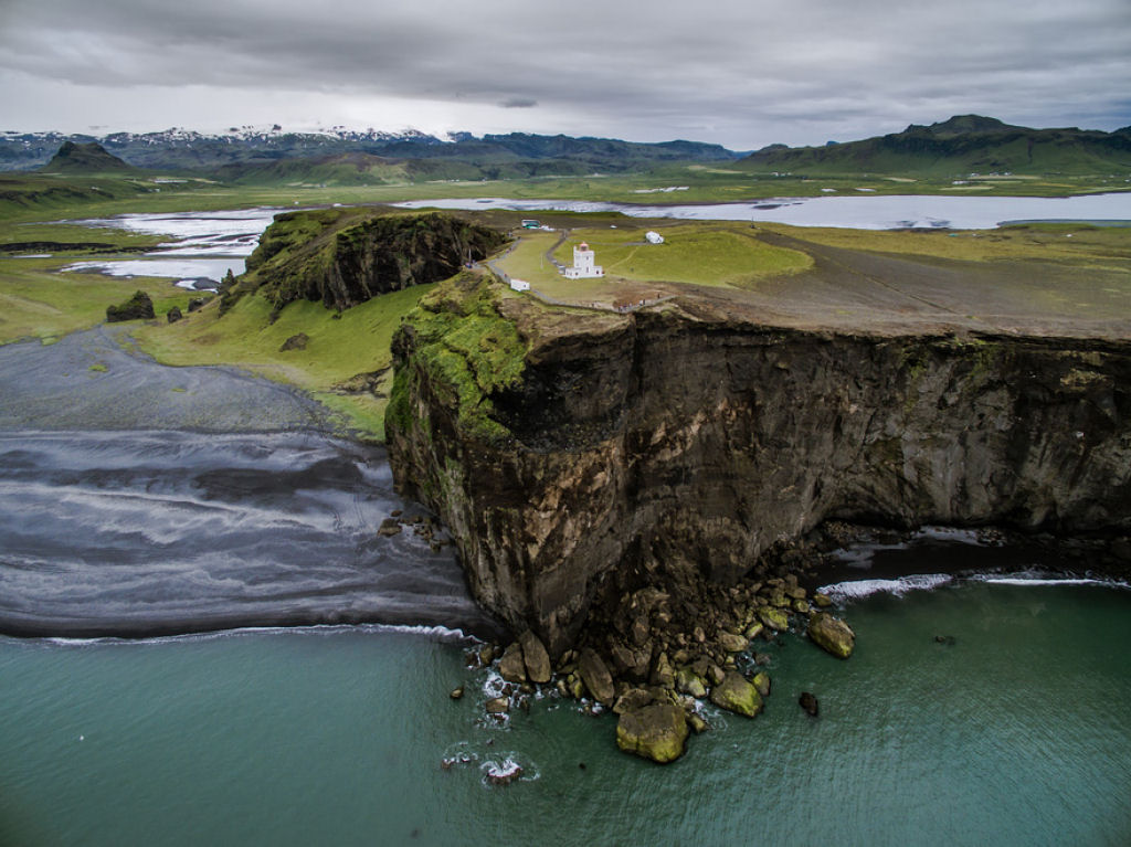 38 razões para visitar a Islândia com um Drone 26