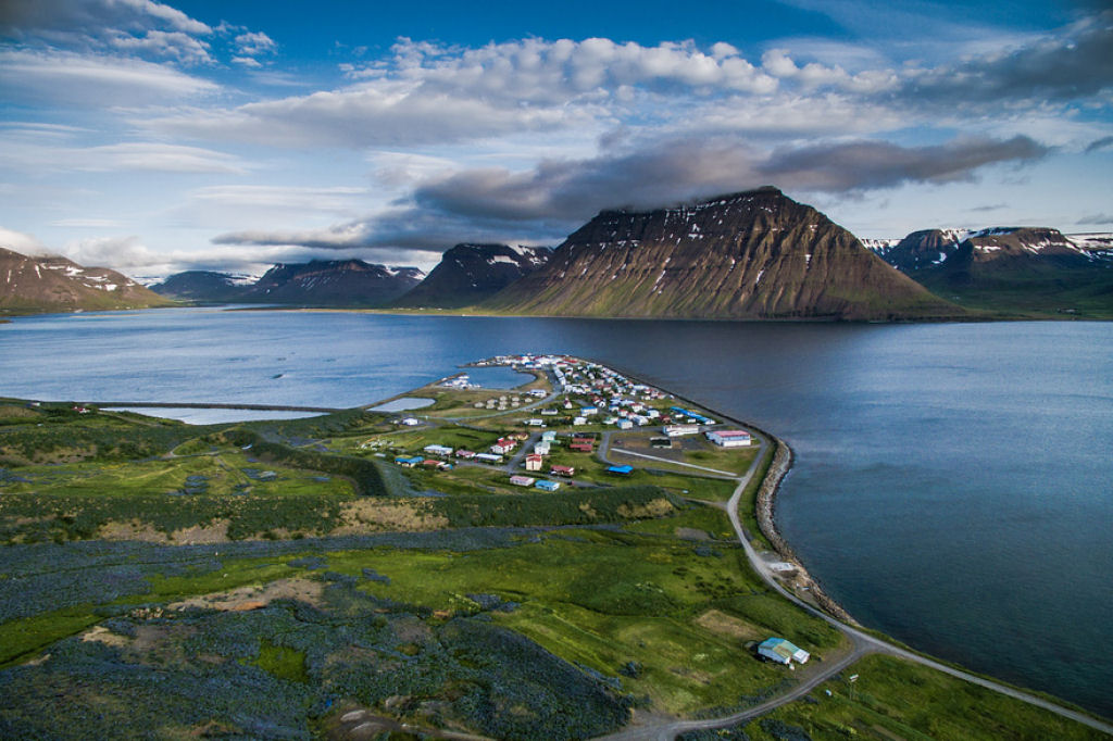 38 razões para visitar a Islândia com um Drone 27