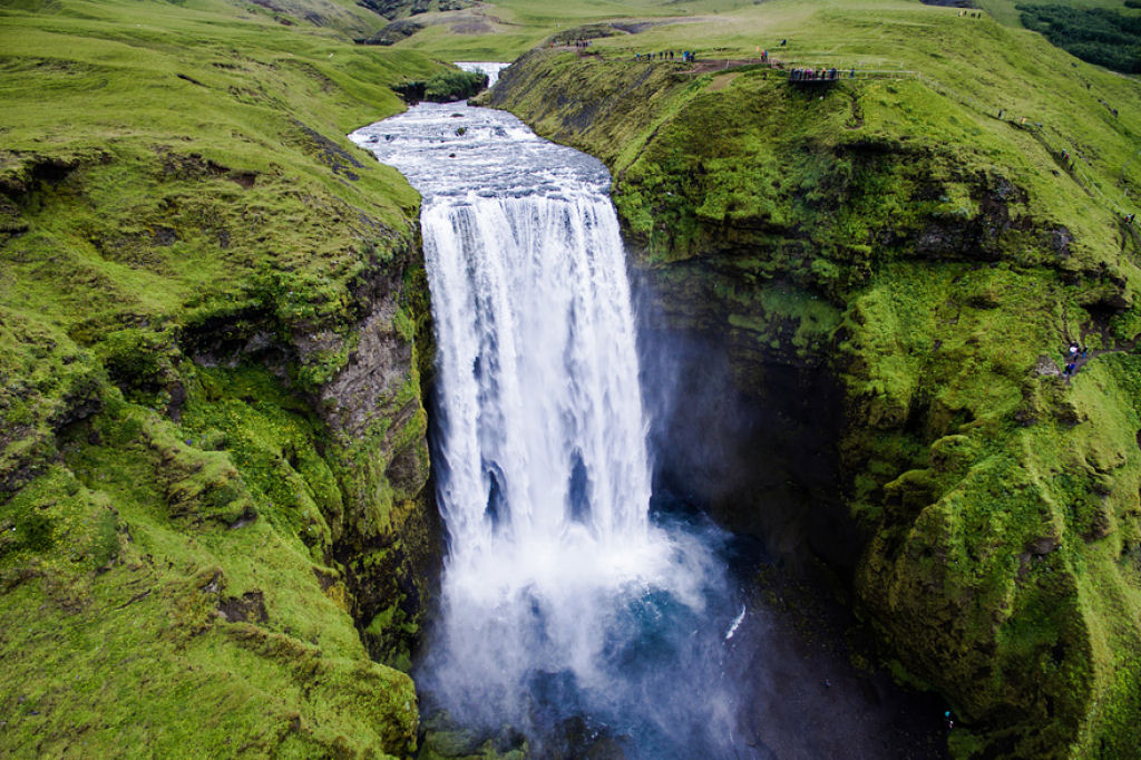 38 razões para visitar a Islândia com um Drone 28