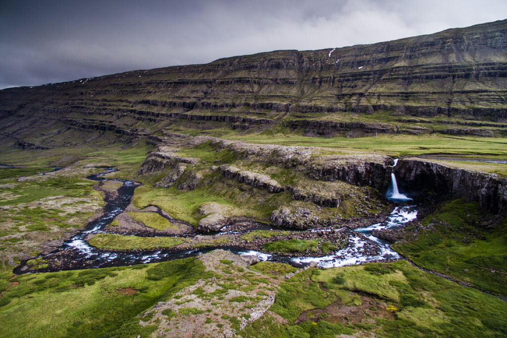 38 razões para visitar a Islândia com um Drone 36