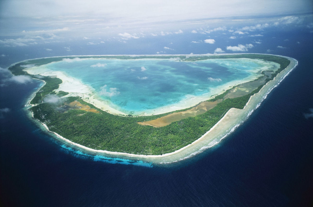 Kiribati, o único país situado nos 4 hemisférios será o primeiro a sucumbir às mudanças climáticas