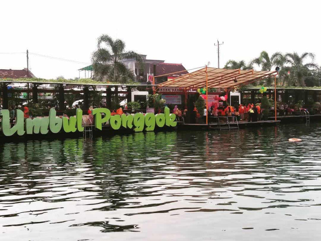 Este lago de uma vila na Indonsia se tornou uma mania de selfies subaquticas 15