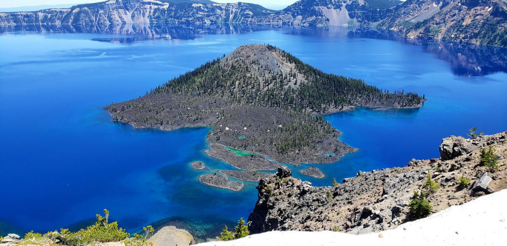 O Lago da Cratera no Oregon  o mais profundo dos Estados Unidos