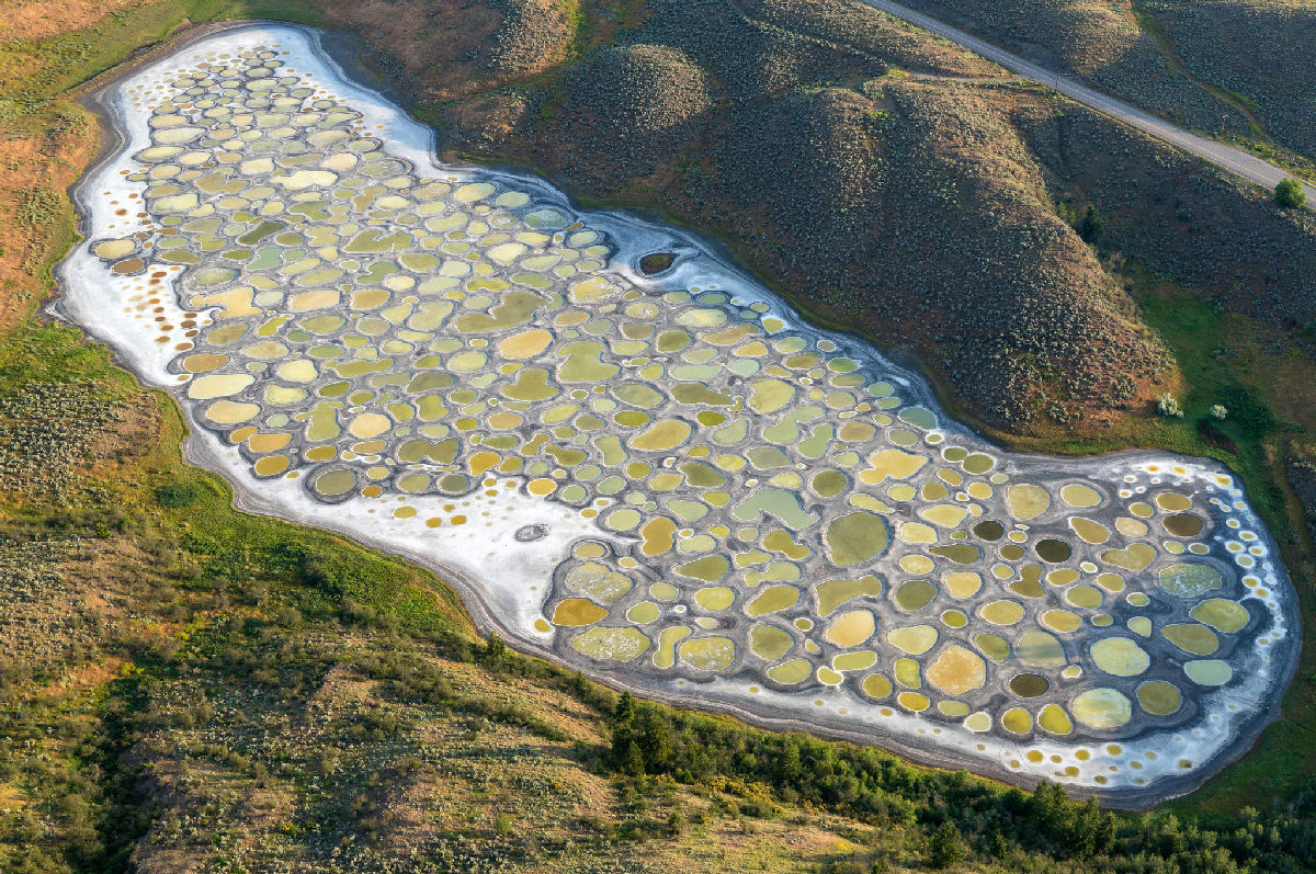 Este estranho lago canadense muda de lugar e de padres todos os anos