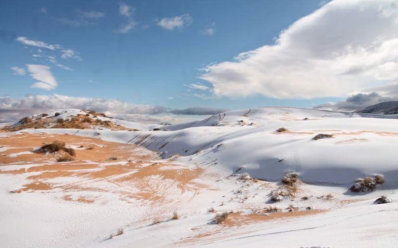 Voltou a nevar no Saara pela quarta vez em quase 40 anos, e as imagens so igualmente espetaculares