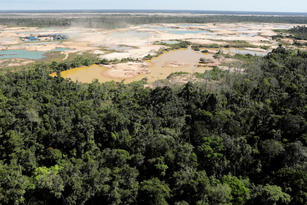 'Rios de ouro' do Peru, a imagem que revela o alcance da mineração ilegal no Amazonas