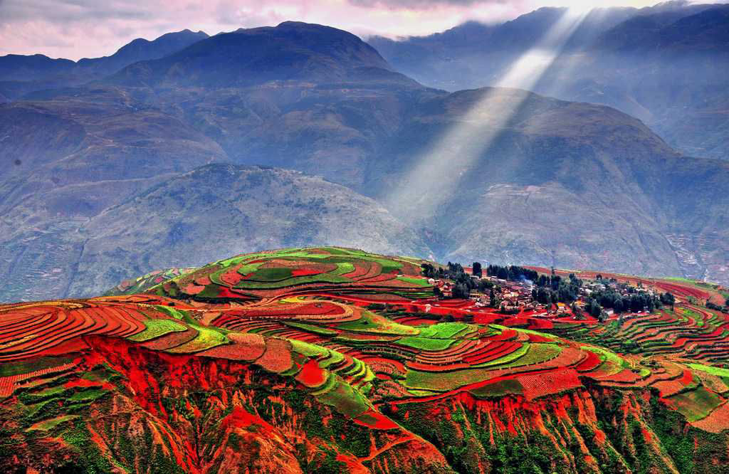 Os terraos de terra vermelha de Dongchuan, na China 03