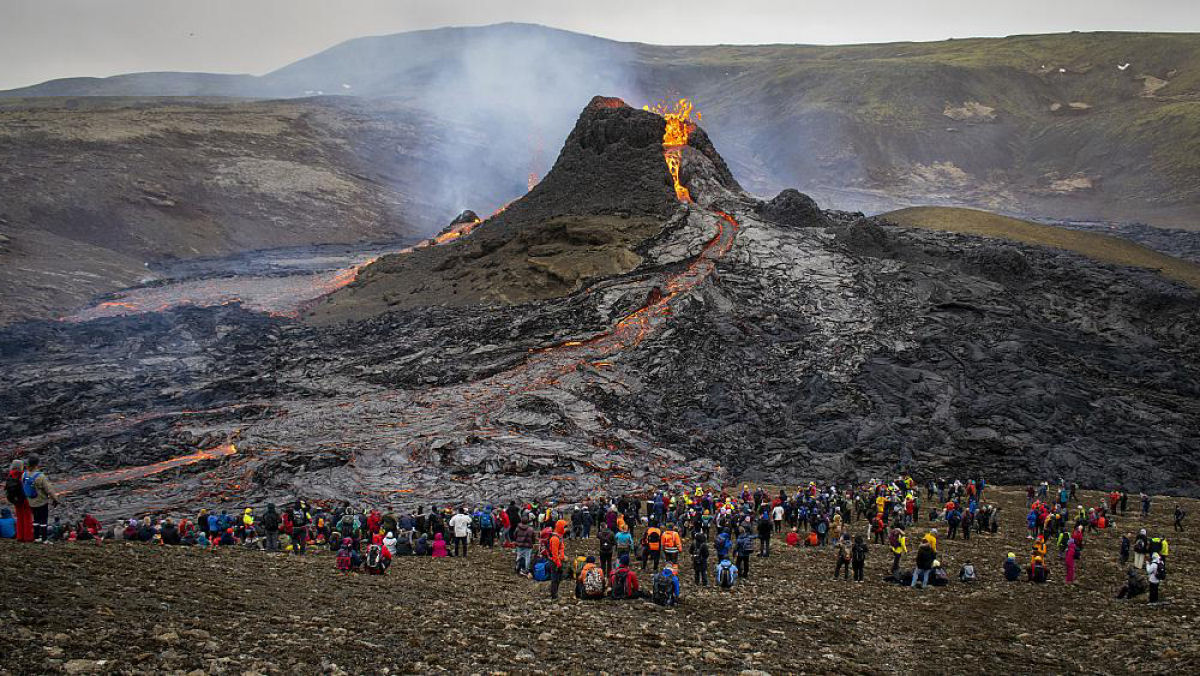 O «vulcão para o povo» da Islândia e a conexão com as forças da natureza