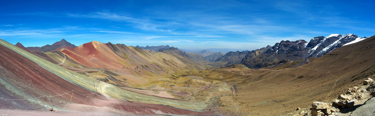 Vinicunca: como explicar a beleza da montanha arco-ris que atrai milhares de turistas no Peru?