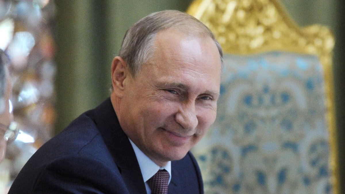 Nova Cortina de Ferro: os russos esto presos no universo paralelo de Putin