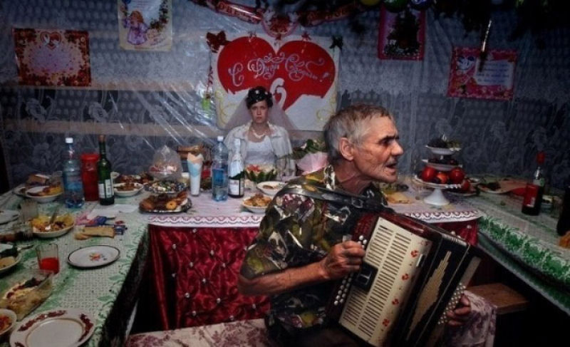 Hilariantes fotos de álbuns de casamentos russos 39