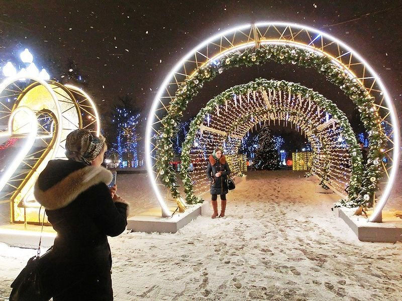 A cidade de Moscou e seu aspecto de conto de fadas durante o Natal ortodoxo 09