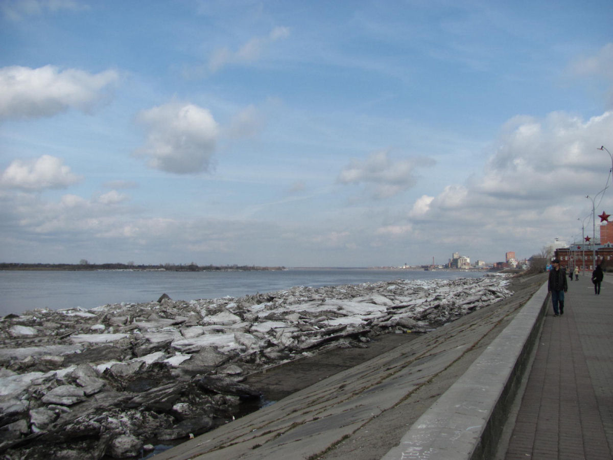 Quando o gelo engole a terra: o impressionante transbordamento dos rios na Sibéria