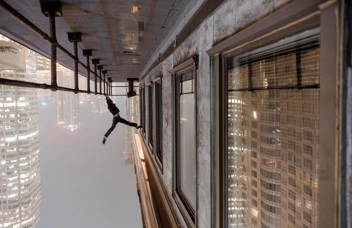 Roofers aumentam a adrenalina para conseguir fotos vertiginosas nos tetos do mundo 21