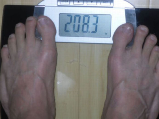 Personal Trainer engorda 30 kg voluntariamente para experimentar obesidade 08