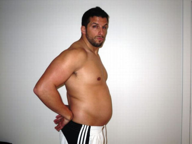 Personal Trainer engorda 30 kg voluntariamente para experimentar obesidade 28