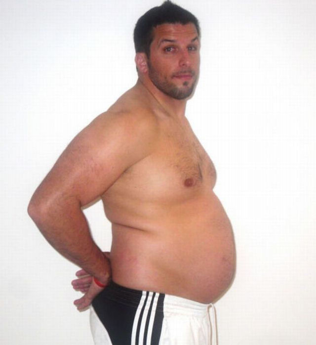 Personal Trainer engorda 30 kg voluntariamente para experimentar obesidade 38