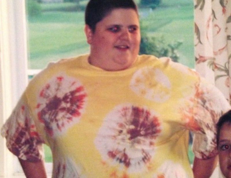 Jovem que era chamado de gordo na escola fica irreconhecvel depois de perder metade de seu peso corporal 01