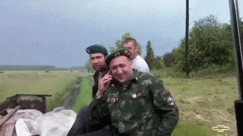 Russos fazendo russices.