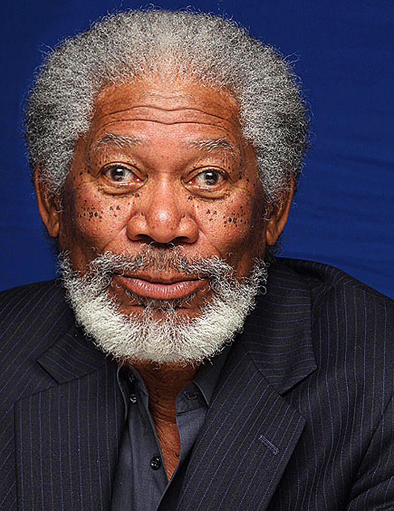 Morgan Freeman simtrico.