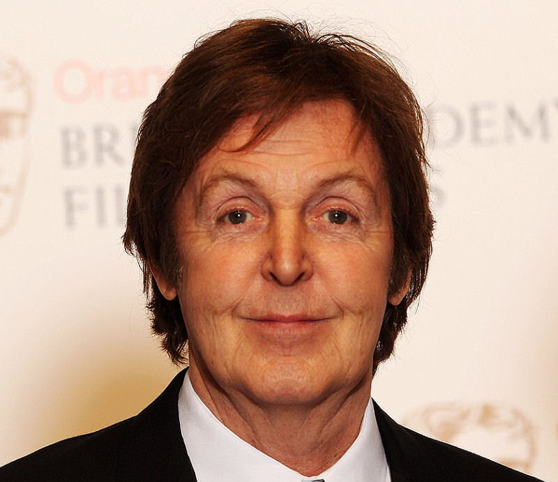Paul McCartney simtrico.