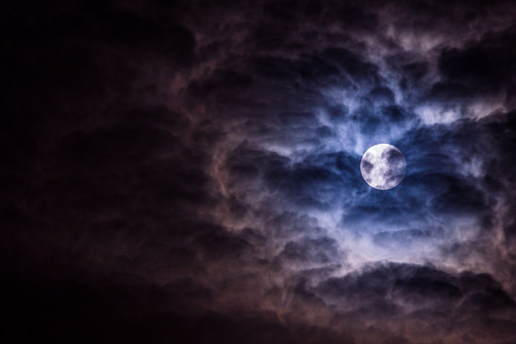 Super-lua por David Fillion.