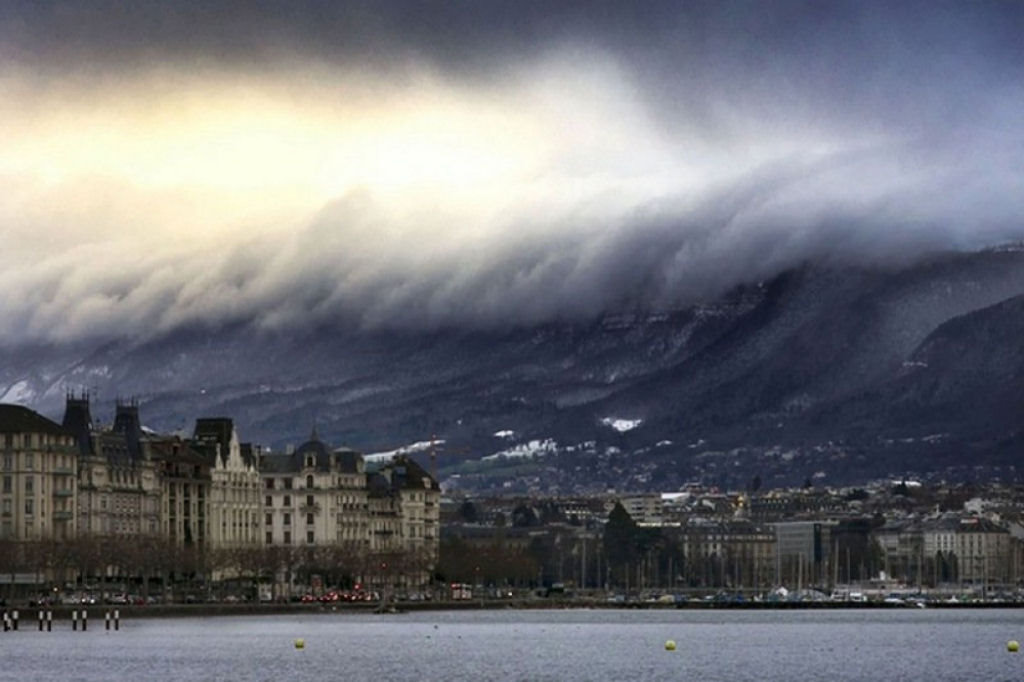 A ilusão de um tsunami. Genebra, Suíça.