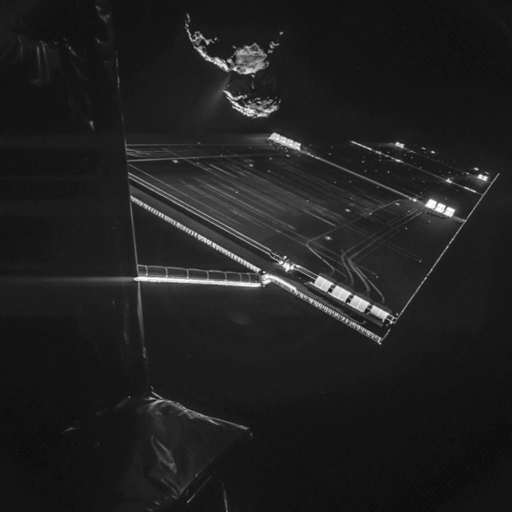 Selfie da Rosetta com o cometa 67P / Churyumov ? Geramismenko a 472 milhões de quilômetros da Terra.