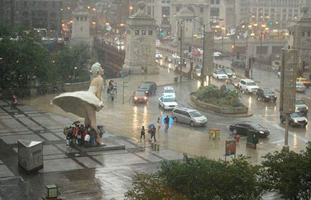 Um dia chuvoso em Chicago, Estados Unidos.