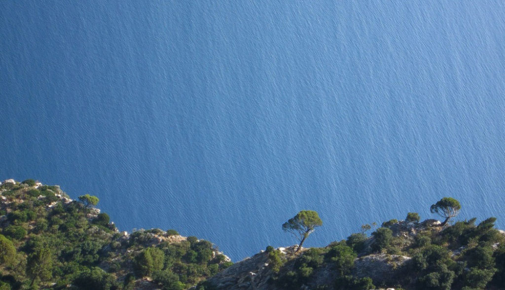 Cu que parece com mar, Capri, Itlia. Por Diako Mardanbeigi.