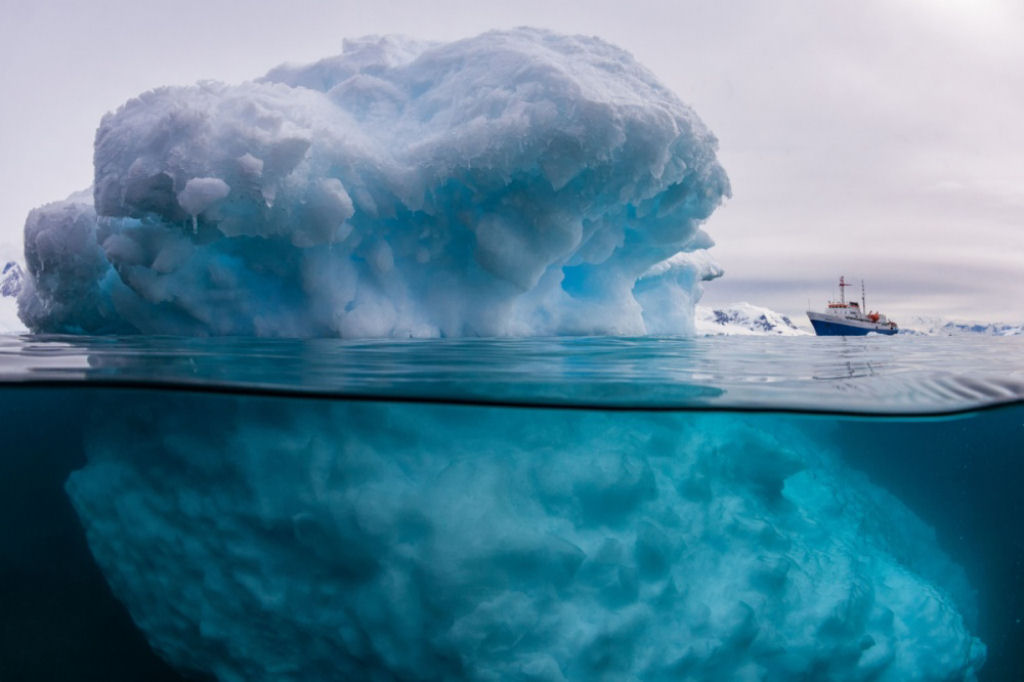 Iceberg. Por Rick Du Boisson.