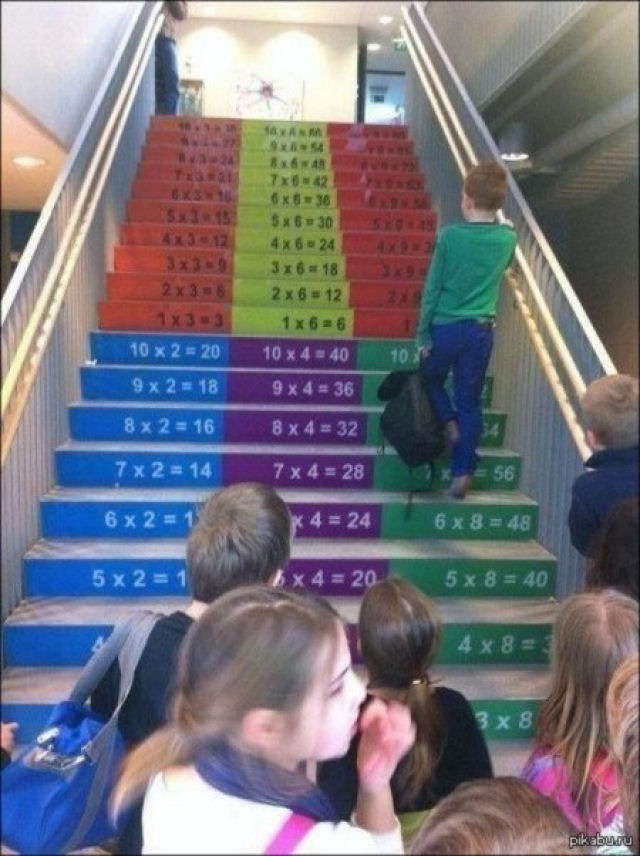 Escada matemtica em escola pblica.