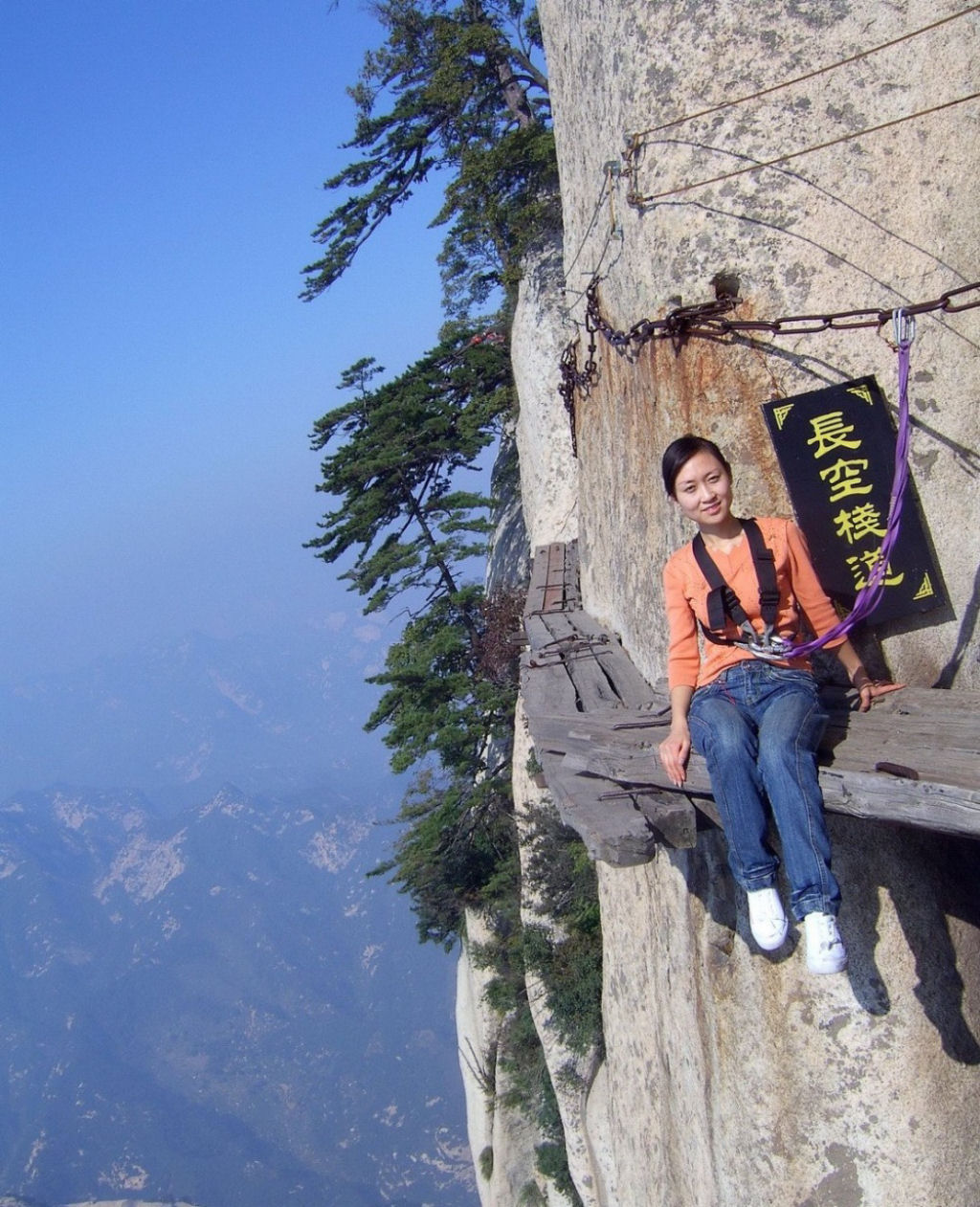 Trilha da morte (altura: 2.130 metros), China.