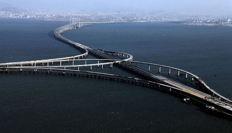 Uma ponte no qual se pode correr uma maratona inteira