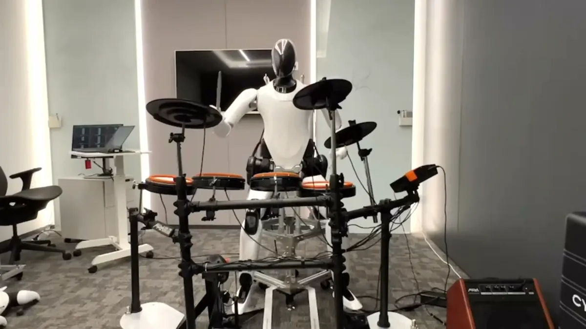 Um rob humanoide bpede aprendeu a tocar bateria