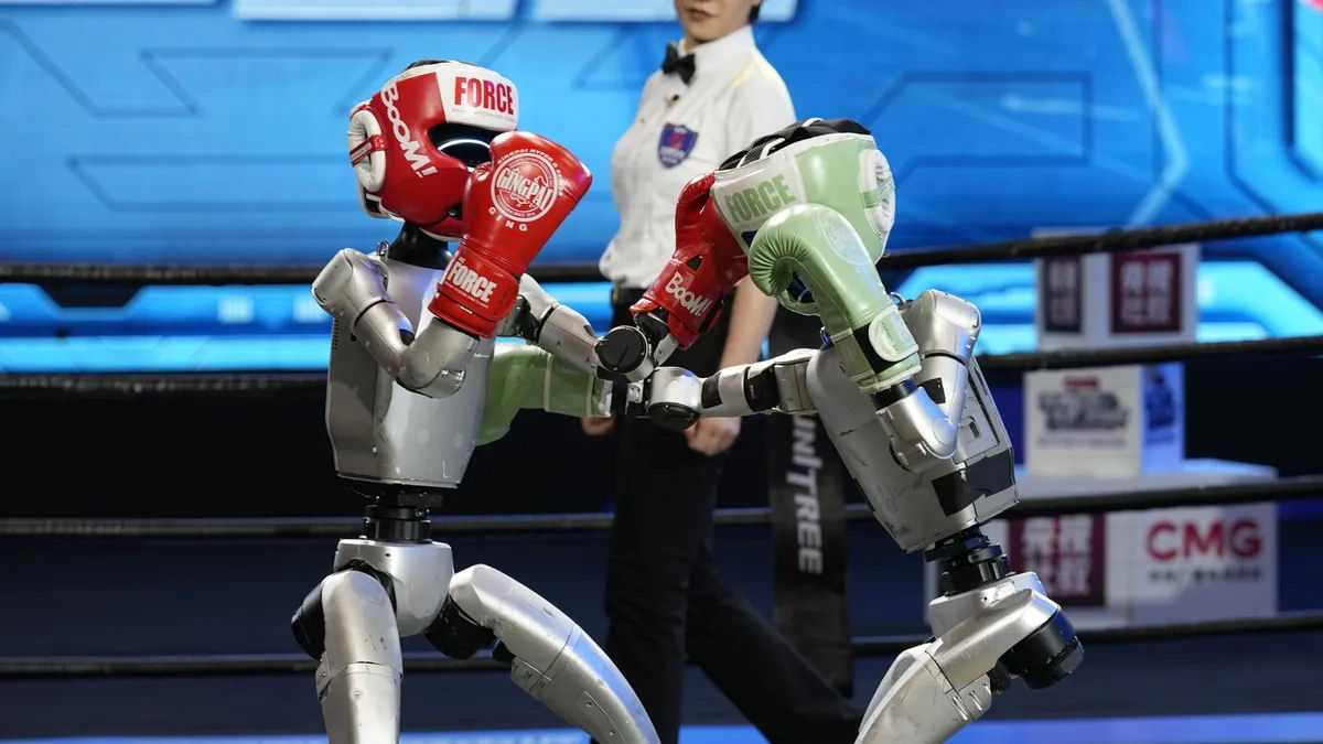 Destaques do primeiro torneio de kickboxing de robs humanoides do mundo