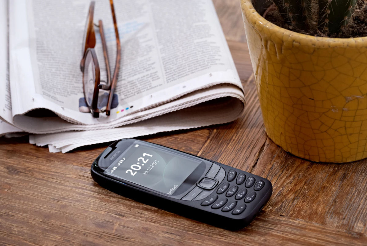 Nokia ressuscita seu icônico modelo 6310 com tela ampliada, curvada e multicolorido