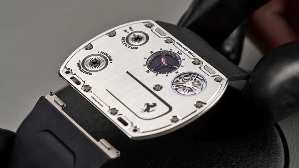 O relógio de pulso mecânico mais fino do mundo é da espessura de uma moeda e custa 1.888.000 dólares