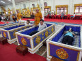 Templo tailandês oferece a oportunidade final de renascer