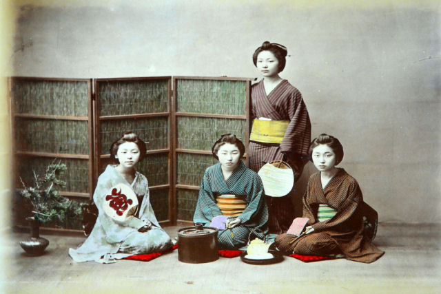 Espantosas fotografias coloridas  mo do Japo Antigo