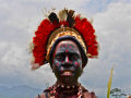 Pinturas faciais tribais em Papua-Nova Guiné