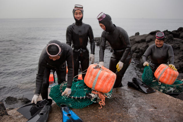 Haenyo, as incrveis vovs mergulhadoras da Ilha Jeju