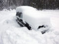 Sueco sobrevive 2 meses em carro soterrado na neve