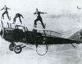 Acrobacias aéreas dos Barnstormers em 1920