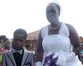 Garoto de 8 anos se casa com mãe de cinco de 61 anos