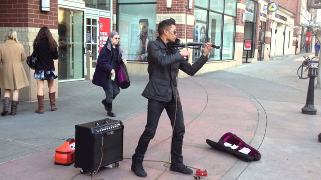 Violinista leva a música urbana a um outro nível