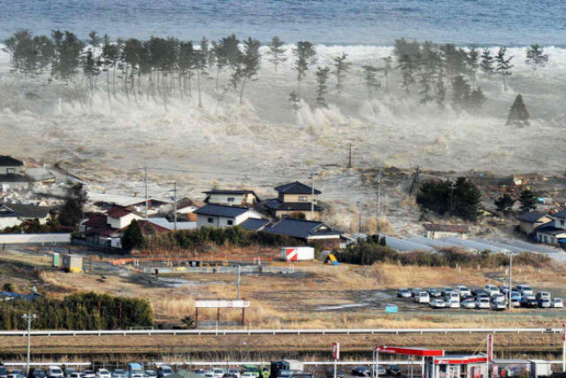 Você já se perguntou como fica uma cidade durante um tsunami?